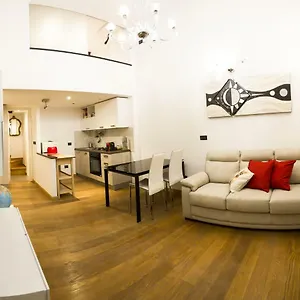 Apartment Triangolo D'oro